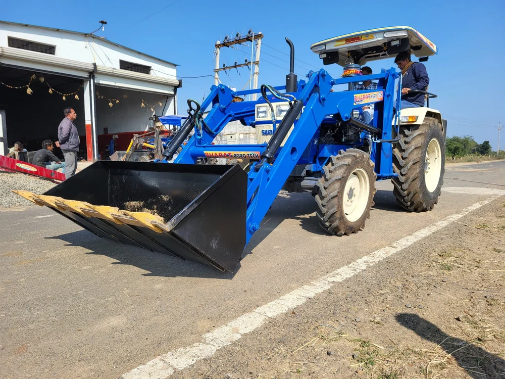 Tractor Loader
